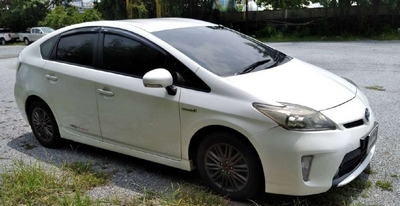 ขายรถ TOYOTA PRIUS ขาว ปี 2012